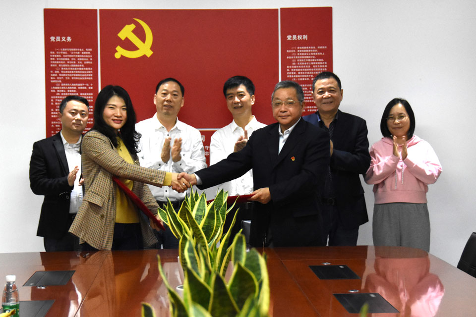 强强联合 共创未来 |乐竞平台防雷与中国能建湖南院签订战略合作协议